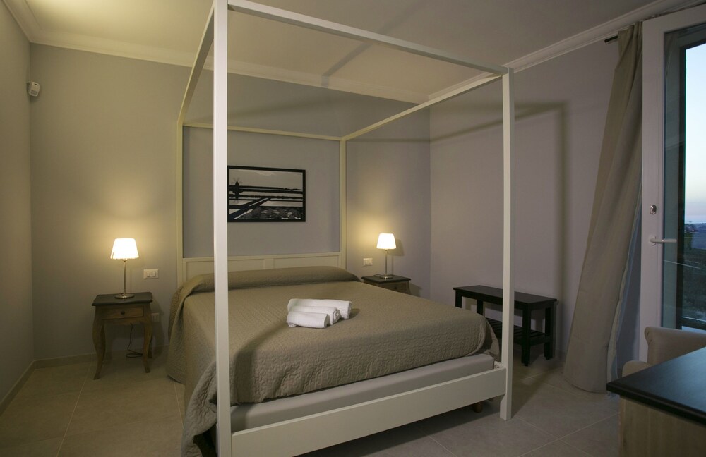 

Pisa - Trapani - Corte Olea Resort
