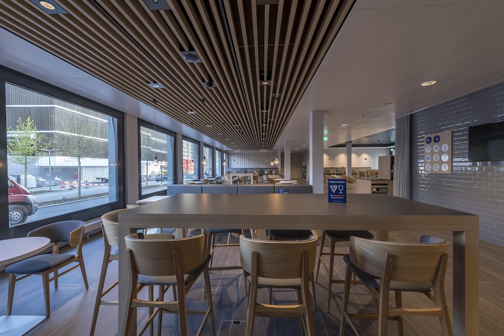 

Bari - Lucerna - Holiday Inn Express Luzern - Kriens