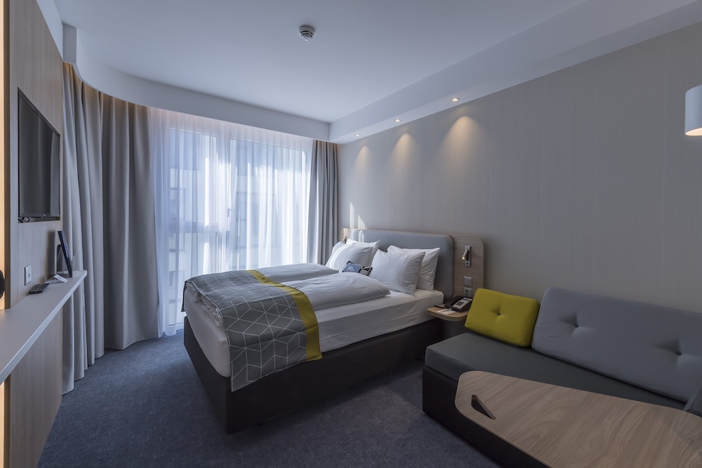 

Roma - Horw - Holiday Inn Express Luzern - Kriens