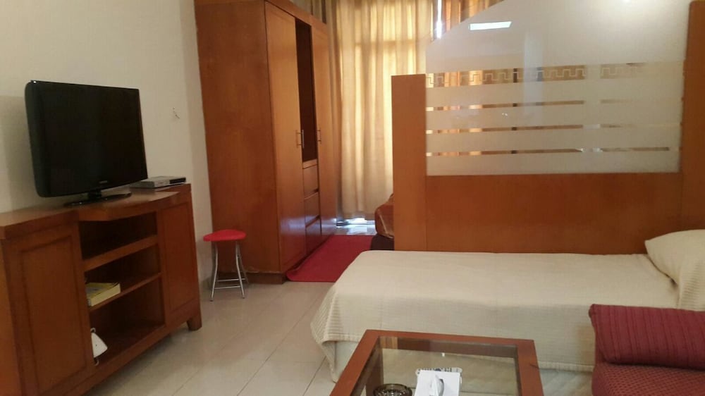 

Bari - Dubai - Al Raien Hotel Apartment