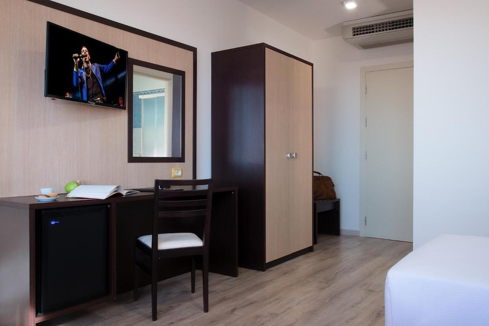 

Catania - Modena - CDH Hotel Modena