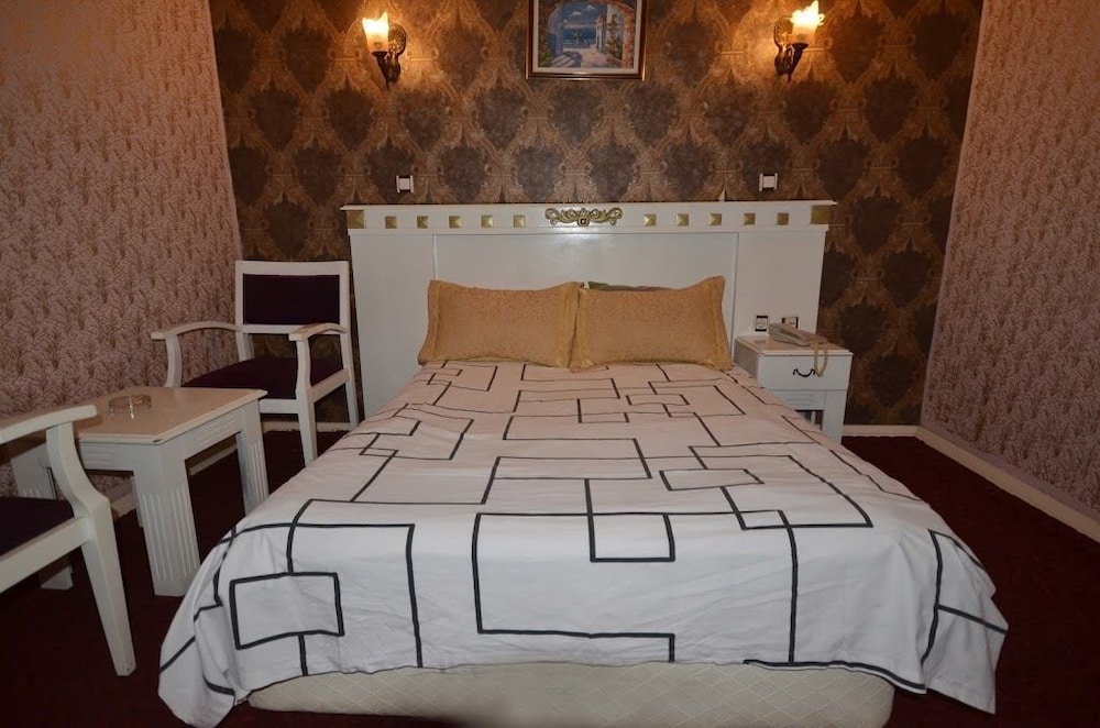 

Bologna - Ankara - Antik Otel