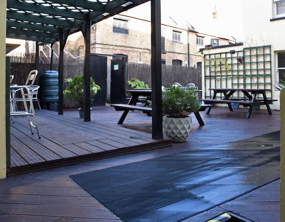 

Bari - Southend-On-Sea - The Hope Hotel