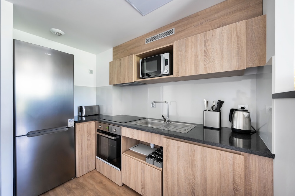 

Catania - Montevrain - Staycity Aparthotels near Disneyland Paris