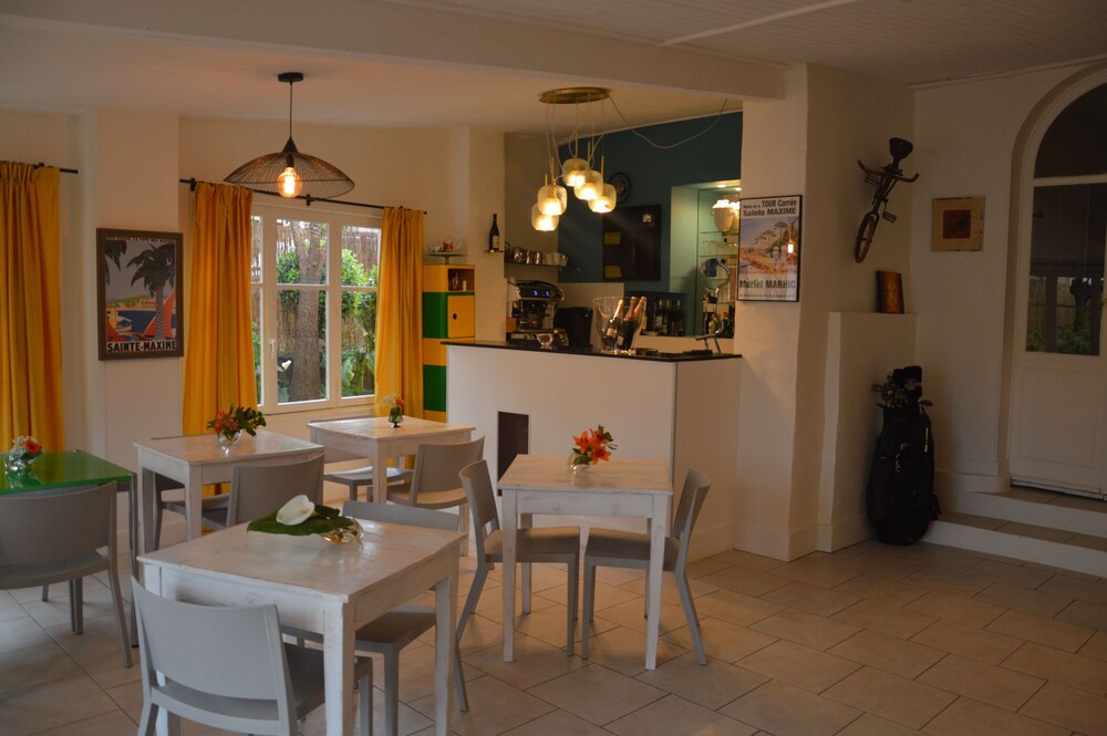 

Milano - Saint-Tropez - Hotel le Castellamar
