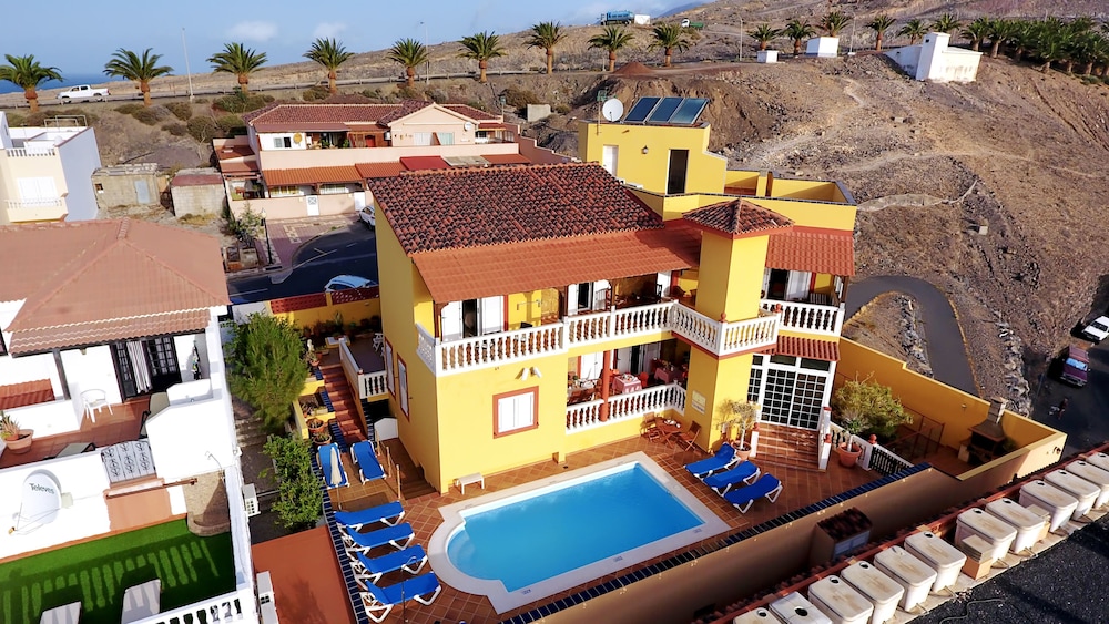 

Bari - Esquinzo - Hotel La Colina