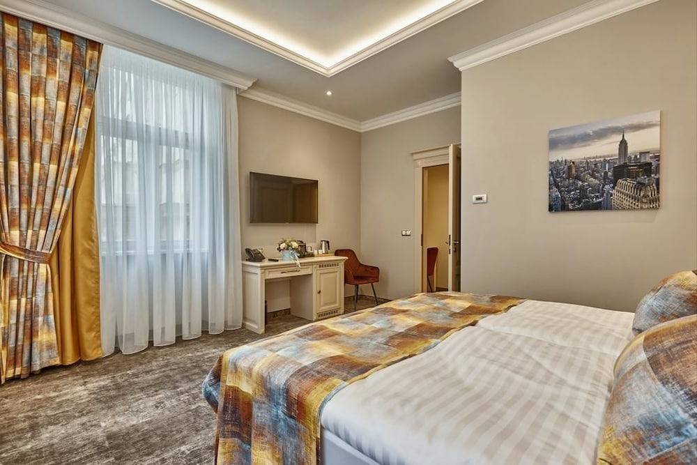 

Roma - Jenišov - Golden Key Boutique Hotel