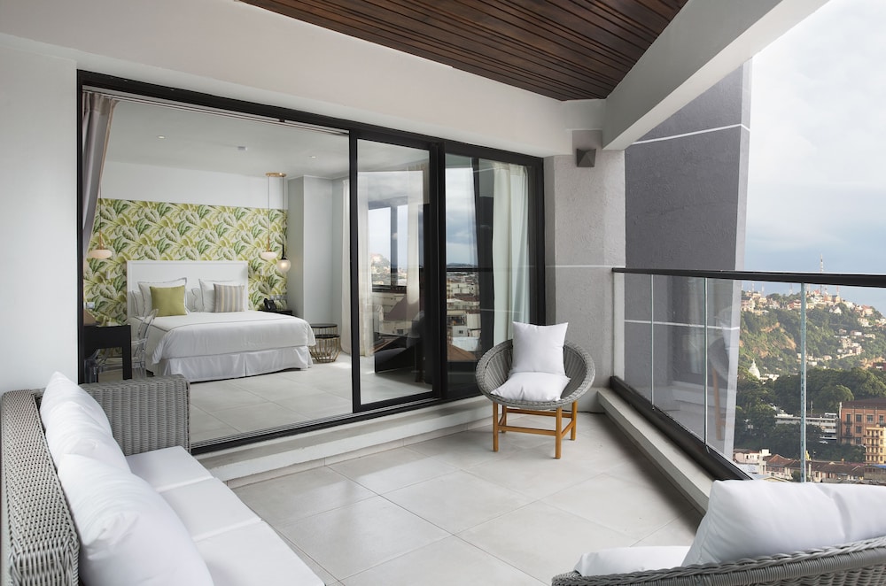 

Lamezia Terme - Antananarivo - Le Centell Hotel & Spa