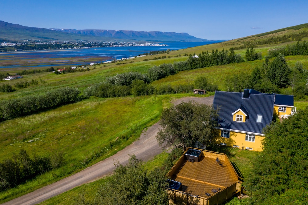 

Verona - Akureyri - Hotel North