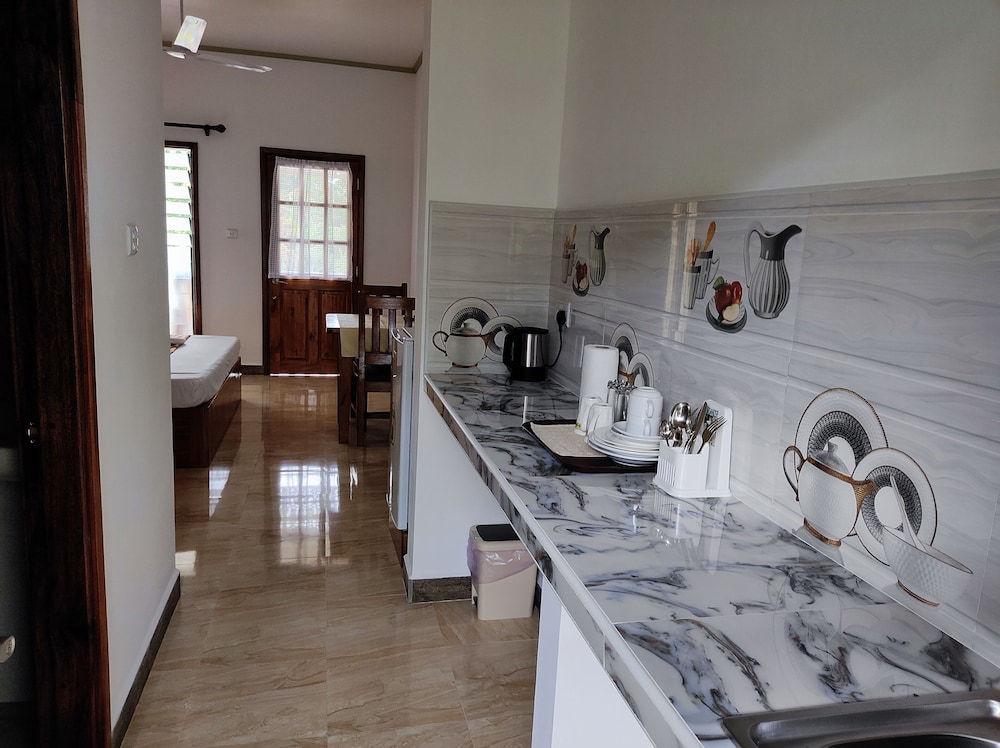 

Napoli - Seychelles, Oceano Indiano - La Residence d'Almee