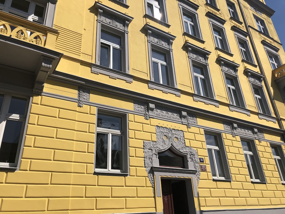 

Roma - Zdiby - Letna Garden Suites