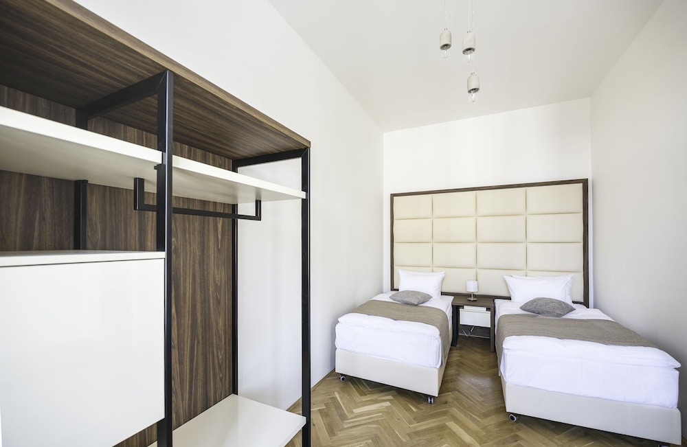 

Milano - Horoměřice - Letna Garden Suites