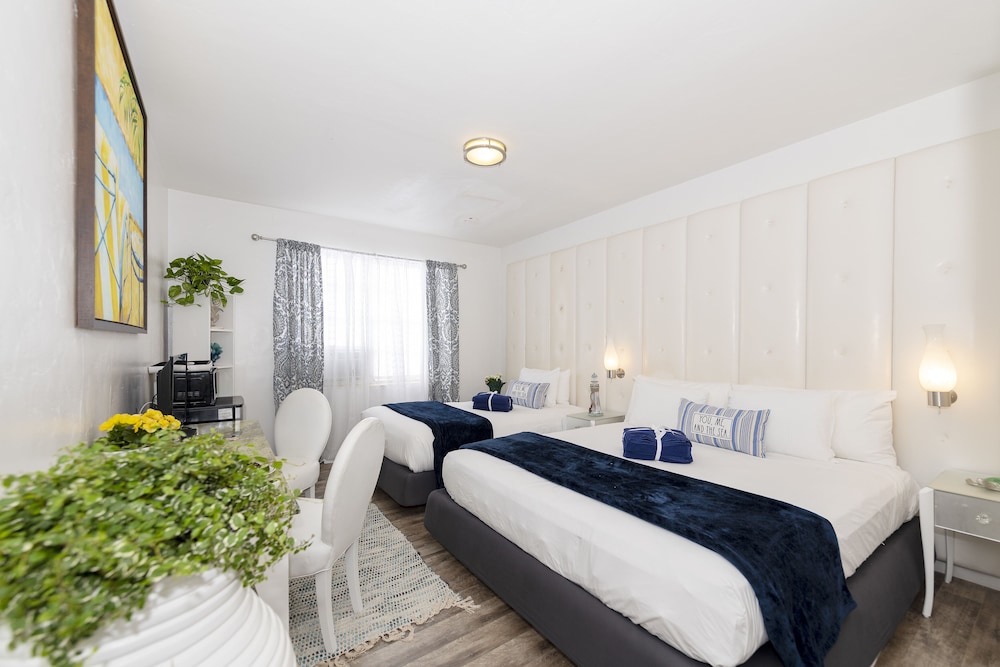 

Milano - Surfside - Norman's Hotel and Dining