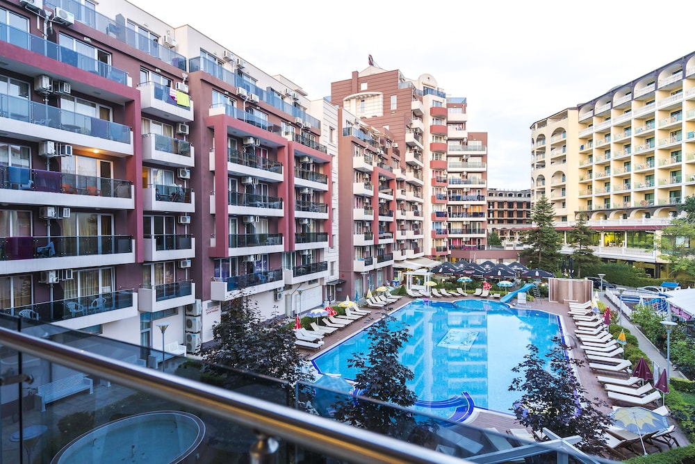 

Roma - Mar Nero - Costa di Burgas - Admiral Plaza Hotel