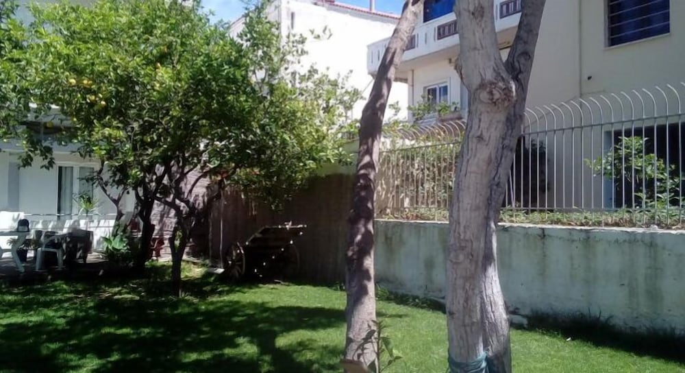 

Milano - Platanias (Crete) - Beloni Apartments and Studios