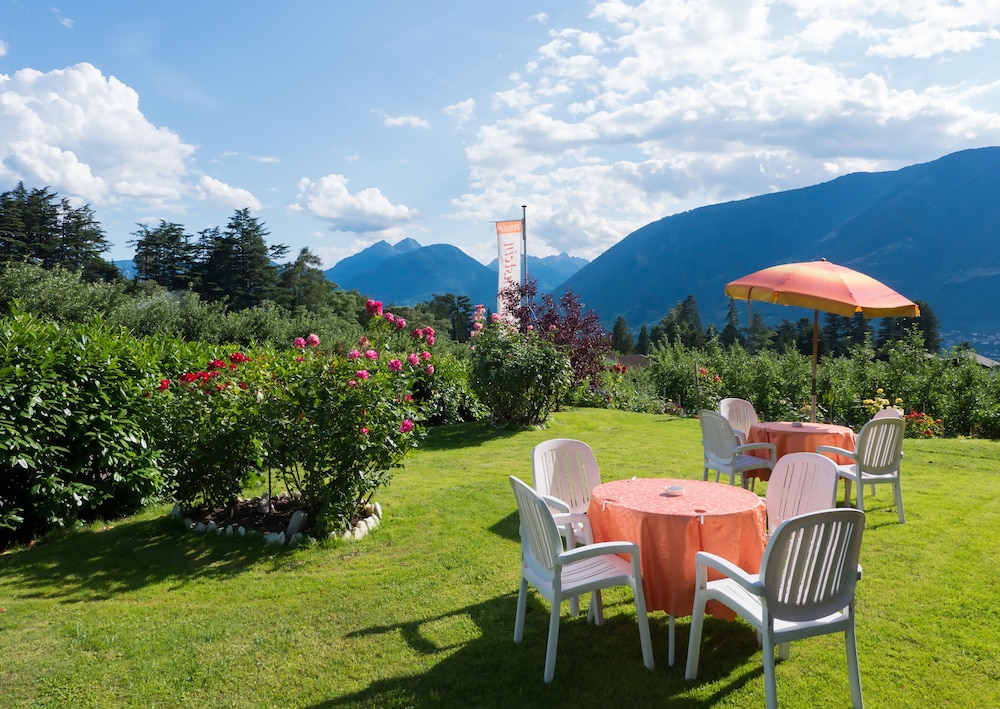 

Catania - Merano - Guesthouse Pension Grafenstein
