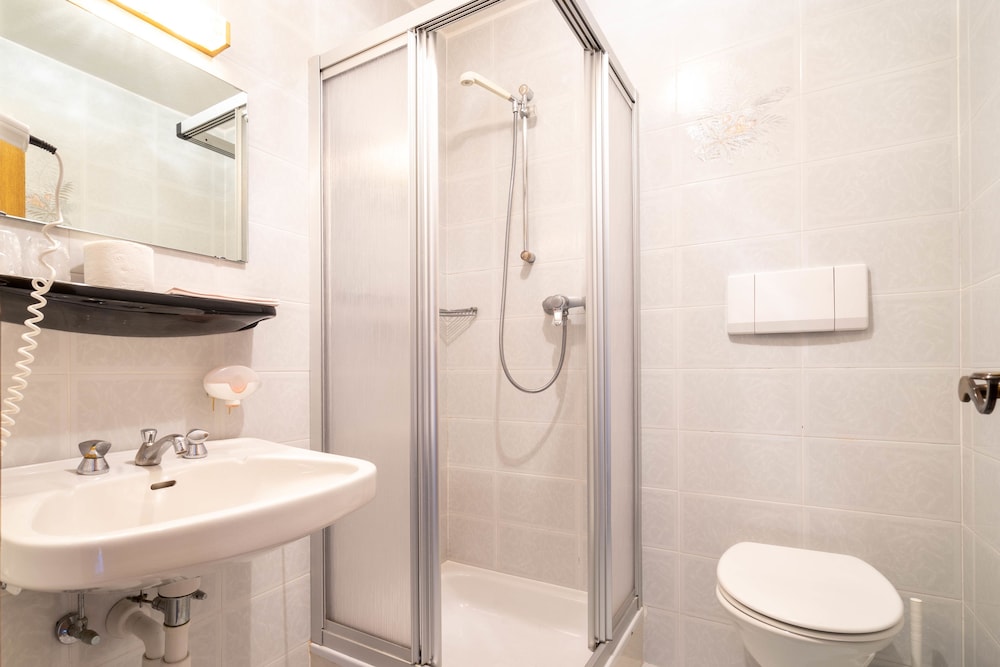 

Catania - Merano - Guesthouse Pension Grafenstein