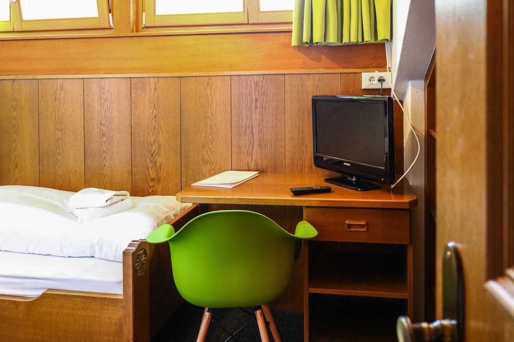 

Napoli - Merano - Guesthouse Pension Grafenstein