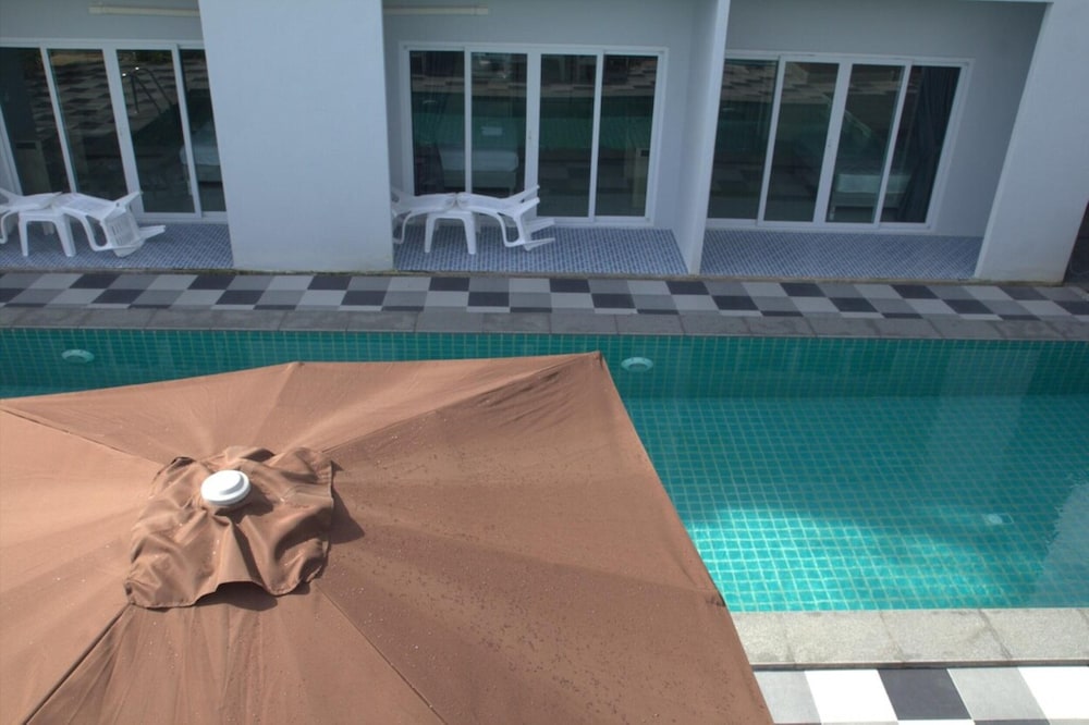

Bari - Rawai Beach - Big Buddha Hillside Hotel
