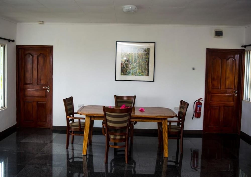 

Milano - Isola di Mahé - Holiday Home Self Catering
