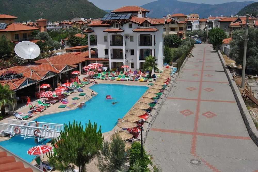 

Napoli - Marmaris - Club Ekinci Palace