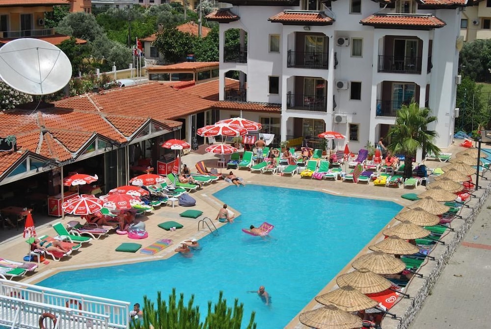

Roma - Turunç - Club Ekinci Palace