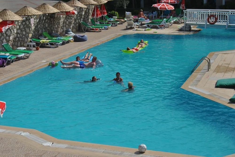 

Bologna - Turunç - Club Ekinci Palace