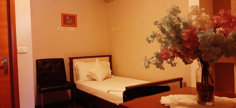 

Bari - Tirana - Hotel Bylis