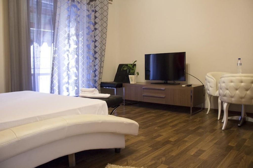 

Catania - Tirana - Hotel Bylis