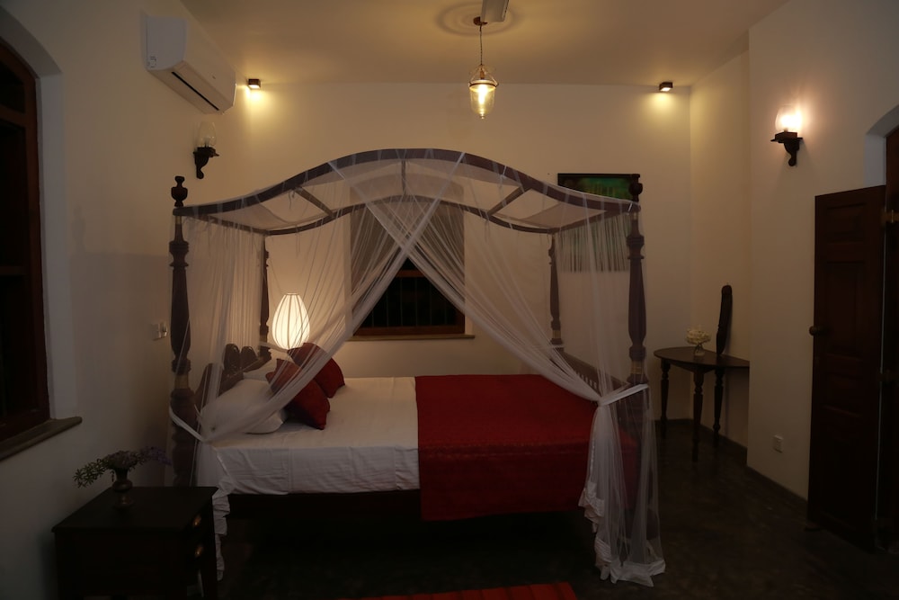 

Roma - Koggala - The Ginger House
