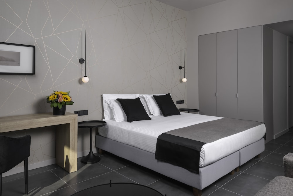 

Milano - Glyfada (Attica) - Azur Suites