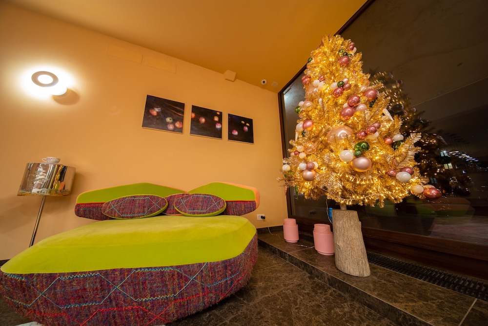 

Milano - Saint-Pierre - OMAMA Hotel