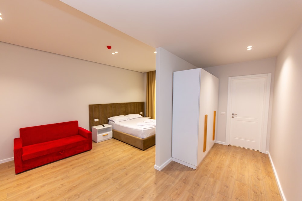 

Bologna - Durrës - Hotel Alion