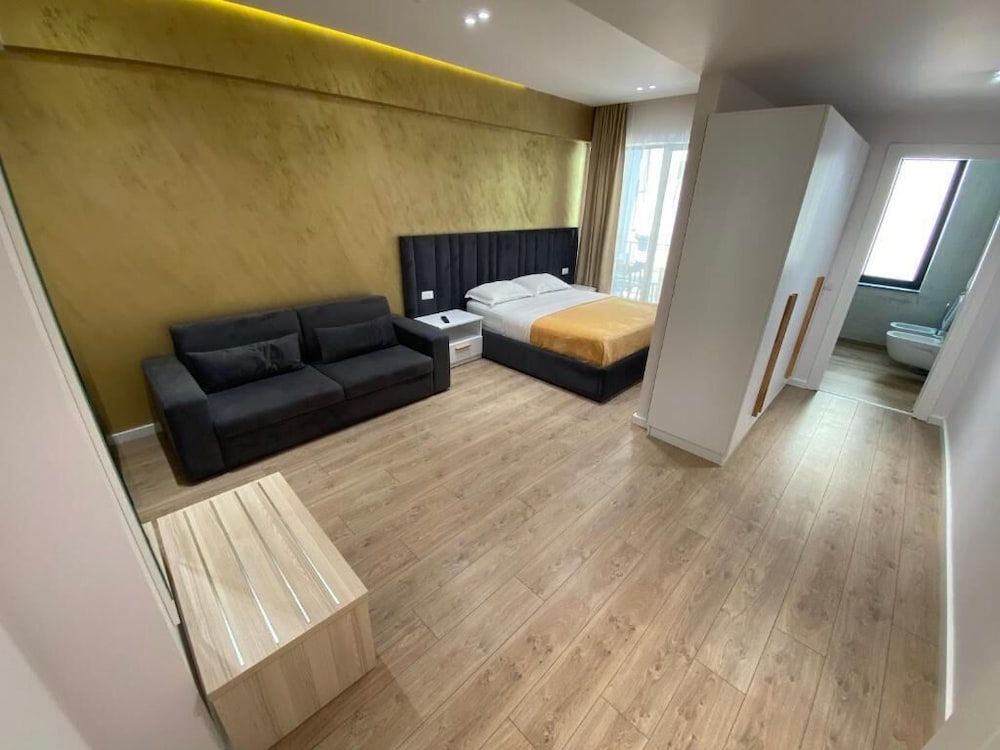 

Bari - Costa albanese - Hotel Alion