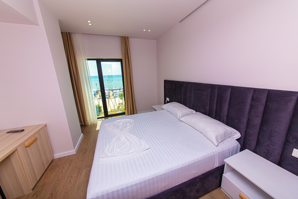 

Bologna - Durrës - Hotel Alion