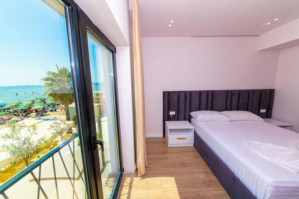 

Milano - Costa albanese - Hotel Alion
