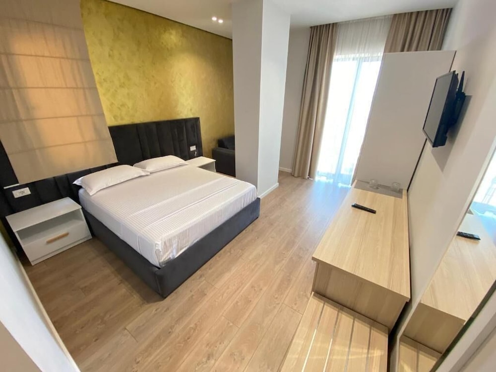 

Milano - Durrës - Hotel Alion