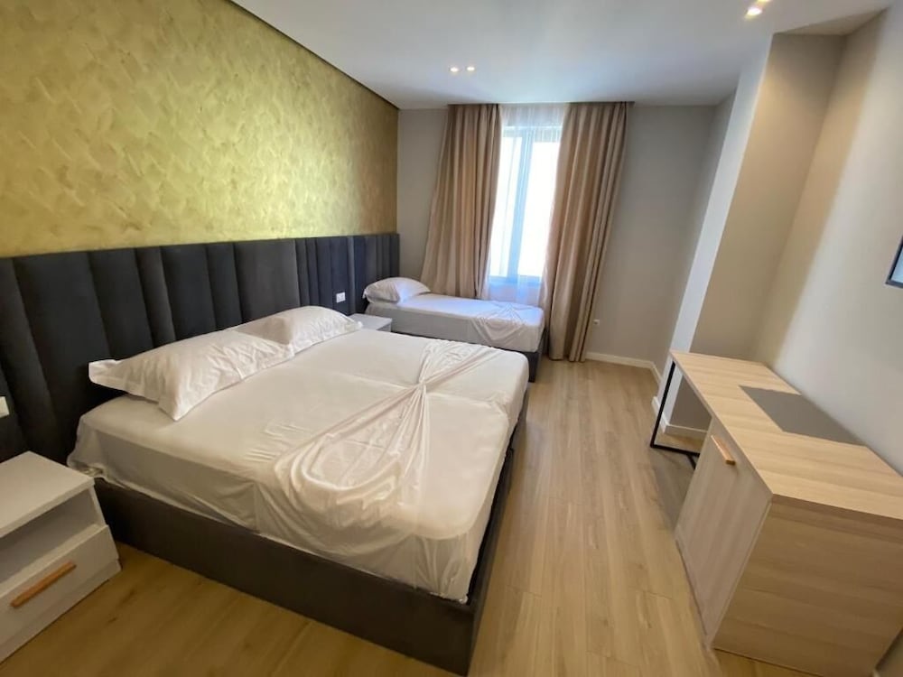 

Bari - Durrës - Hotel Alion