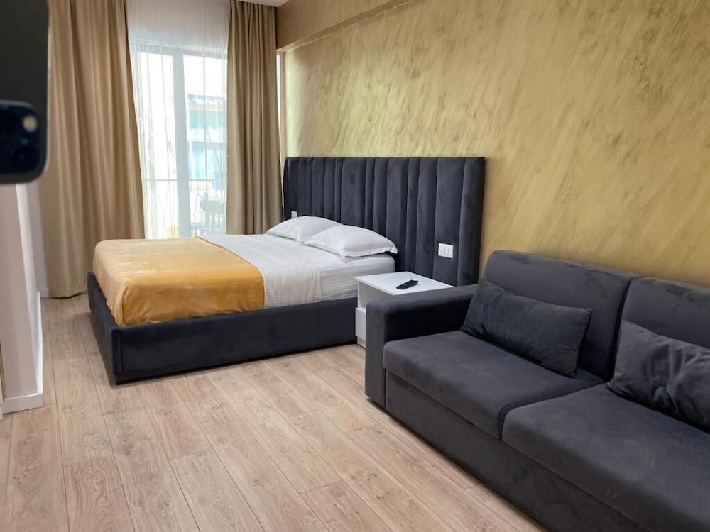 

Bologna - Durrës - Hotel Alion