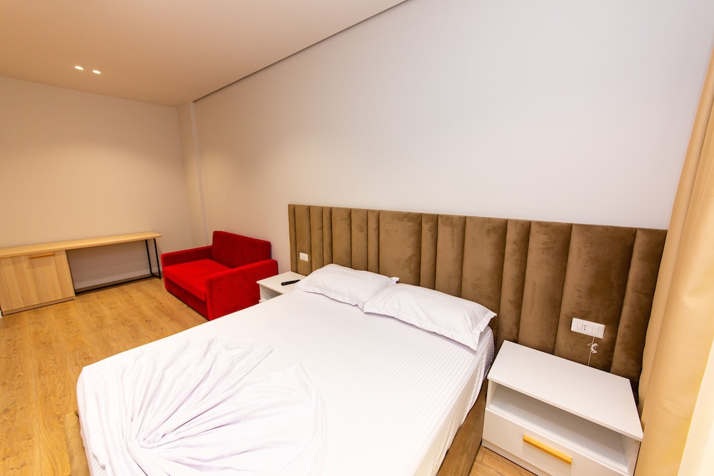 

Bologna - Durrës - Hotel Alion