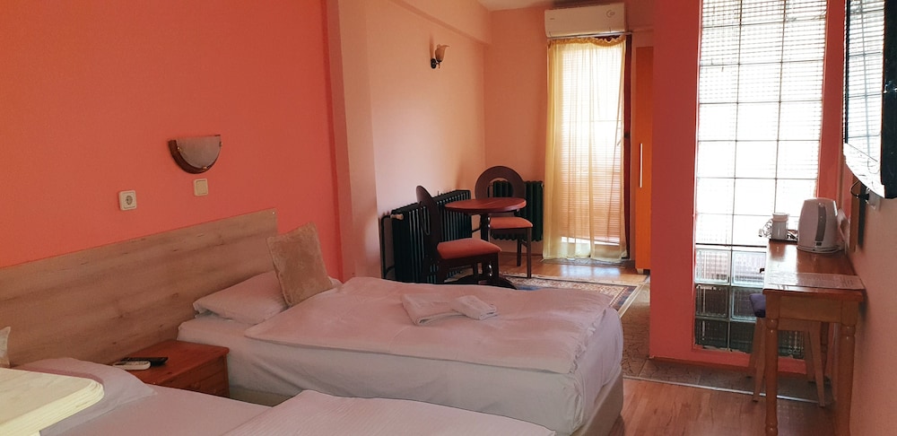 

Roma - Skopje - Hotel Kapistec Skopje