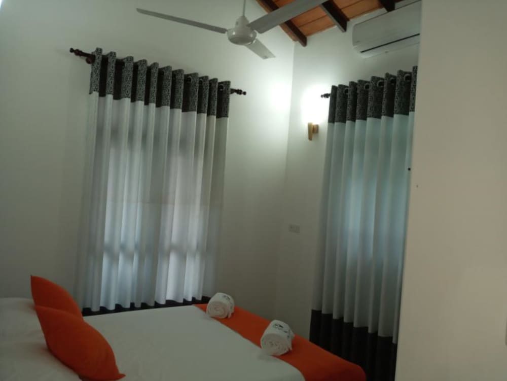 

Bologna - Negombo - Villa Ananthaya