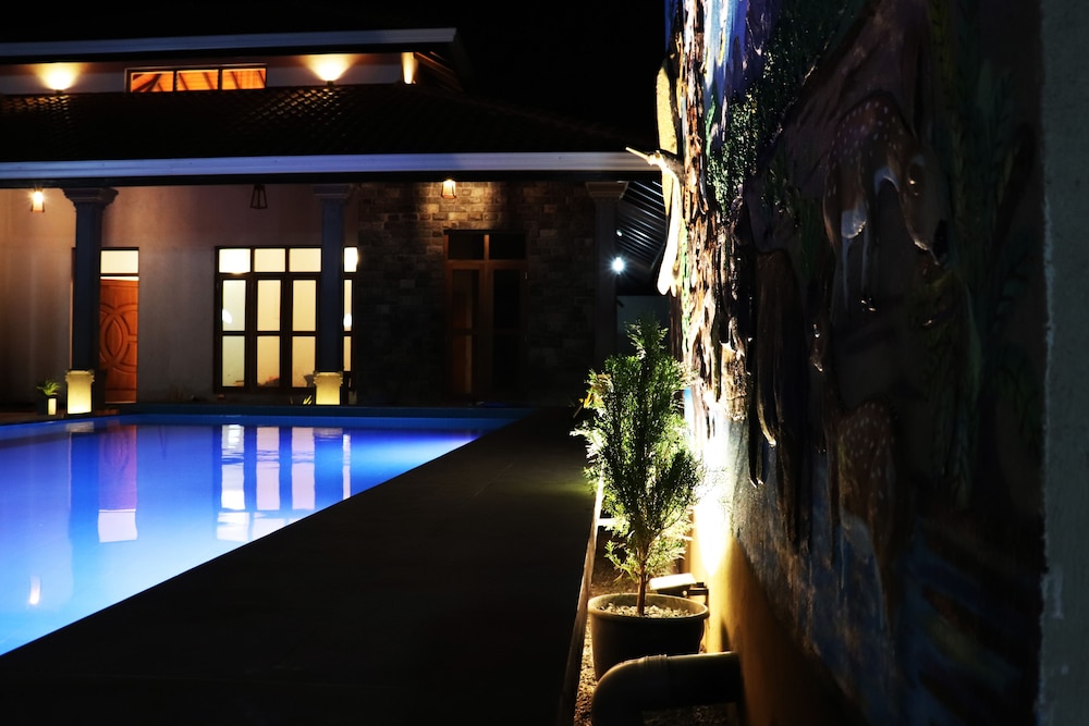 

Roma - Negombo - Villa Ananthaya