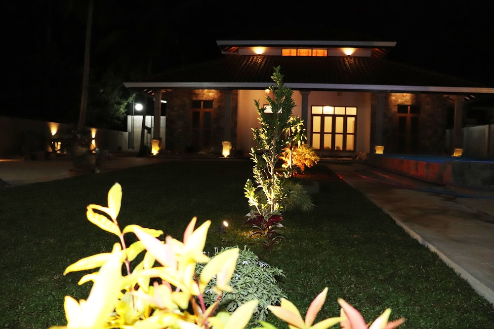 

Venezia - Negombo - Villa Ananthaya