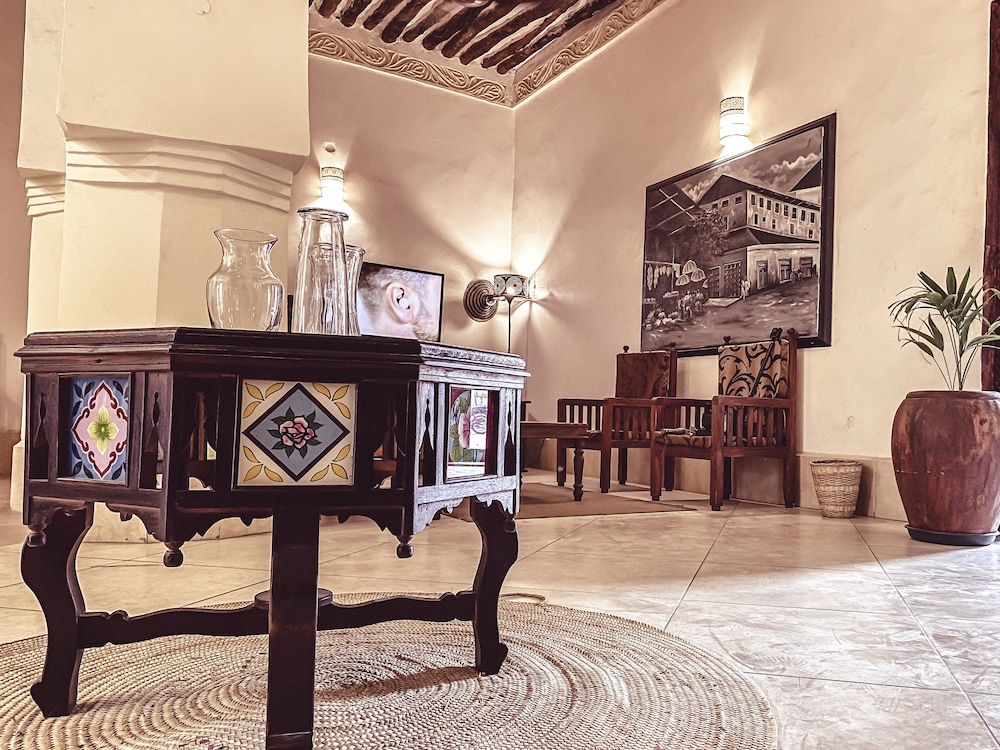 

Bari - Zanzibar Town - Smiles Stone Town Hotel