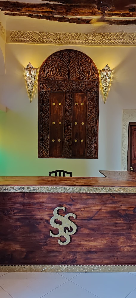 

Napoli - Zanzibar Town - Smiles Stone Town Hotel