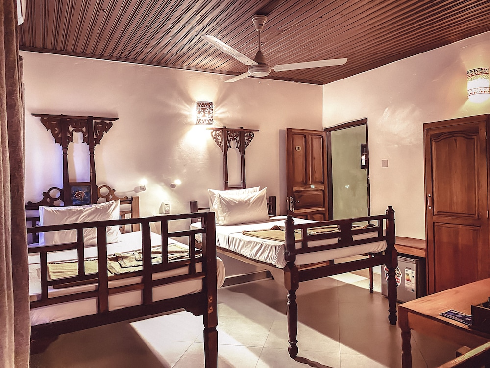 

Bari - Zanzibar Town - Smiles Stone Town Hotel