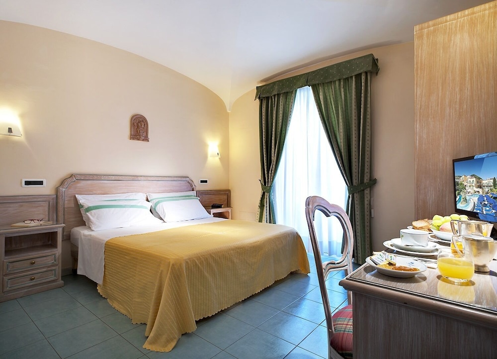 

Verona - Ischia - Hotel San Giovanni Terme
