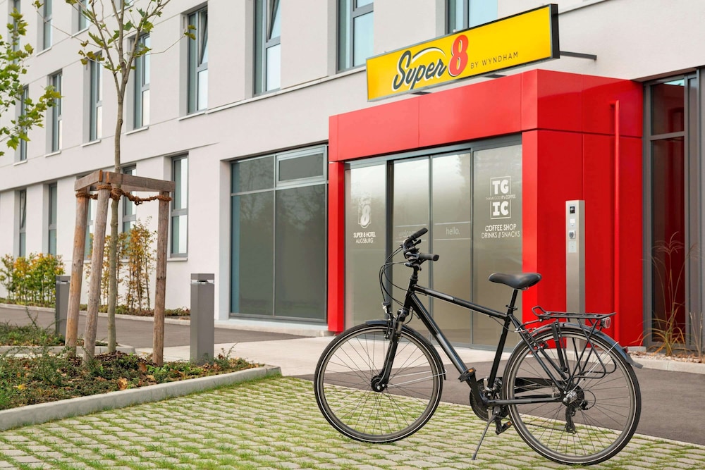 

Verona - Stadtbergen - Super 8 by Wyndham Augsburg