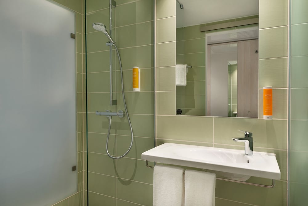 

Roma - Gersthofen - Super 8 by Wyndham Augsburg